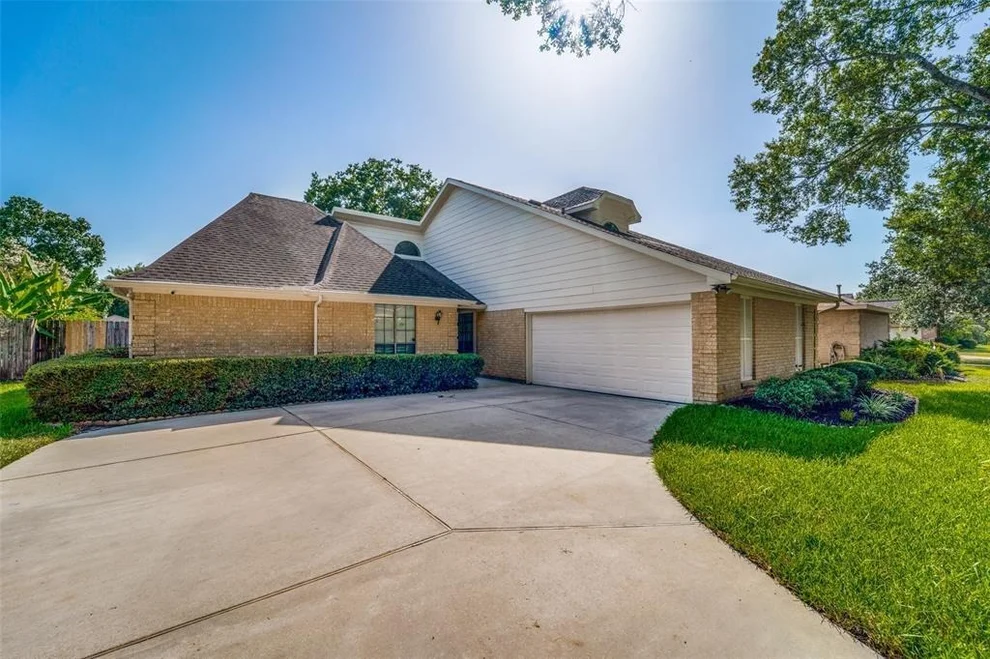 Unit for sale at 226 Squires Bend, Stafford, TX 77477
