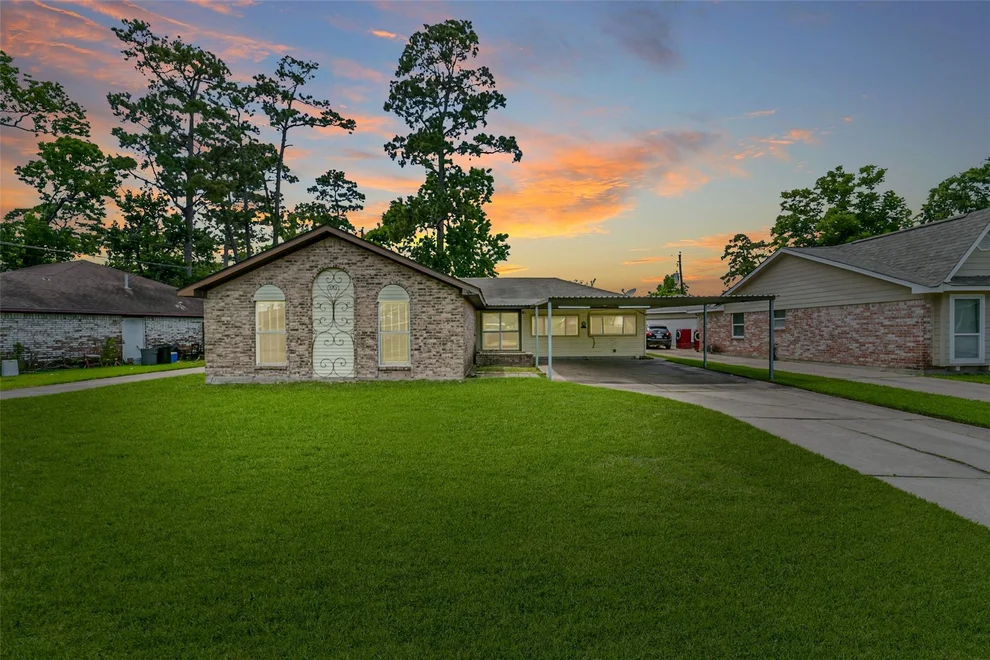 Unit for sale at 7903 Parkglen Drive, Houston, TX 77049