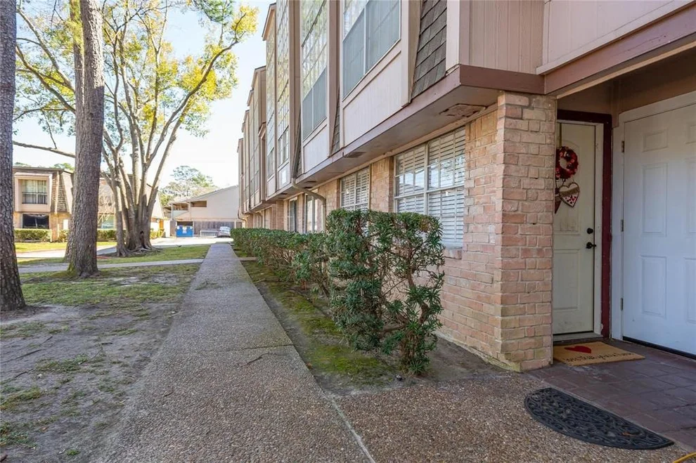 Unit for sale at 12633 Memorial Drive Drive, Houston, TX 77024