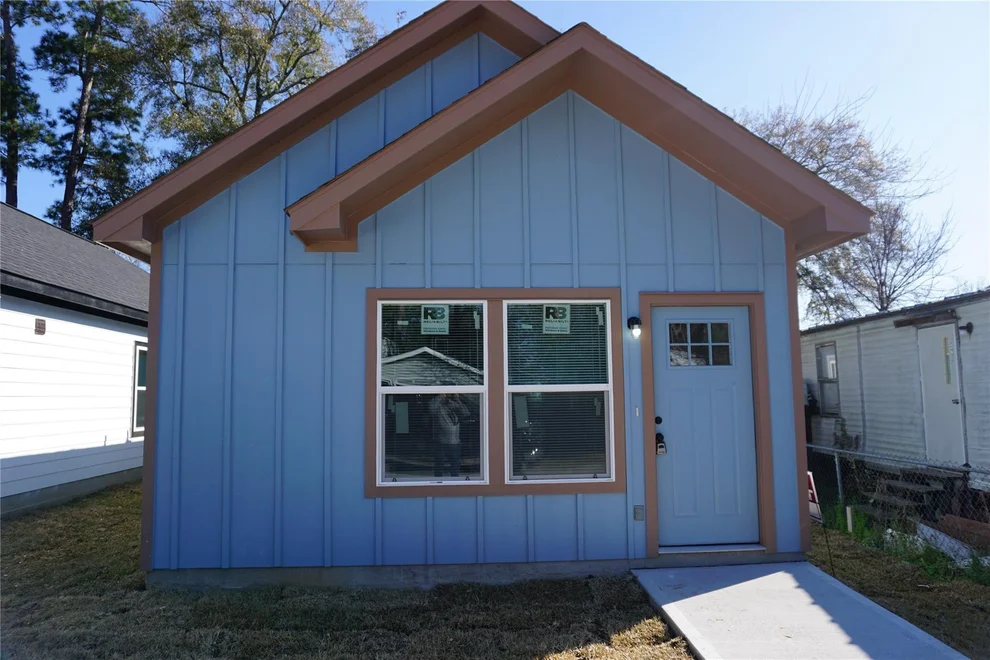 Unit for sale at 10088 Calendar Street, Willis, TX 77318
