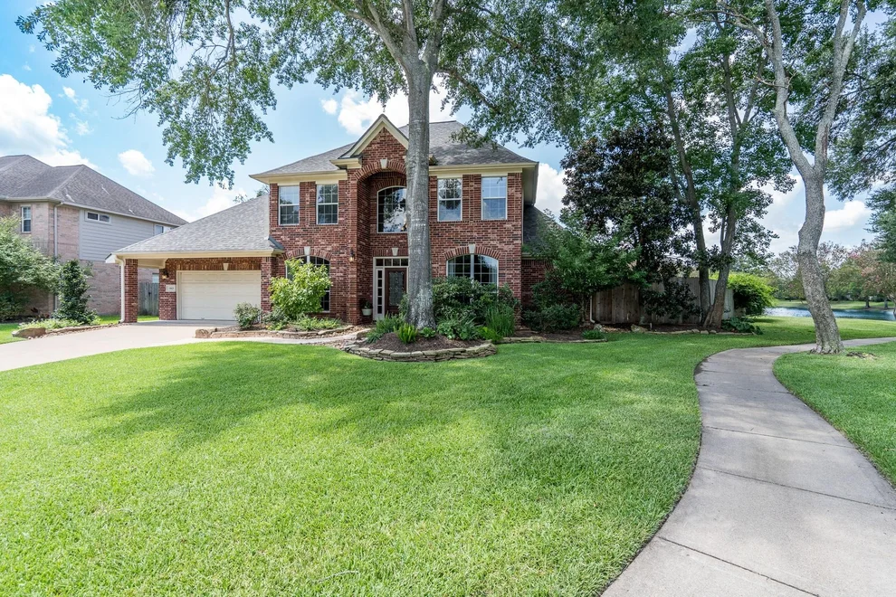 Unit for sale at 15823 Lake Loop Drive, Cypress, TX 77433