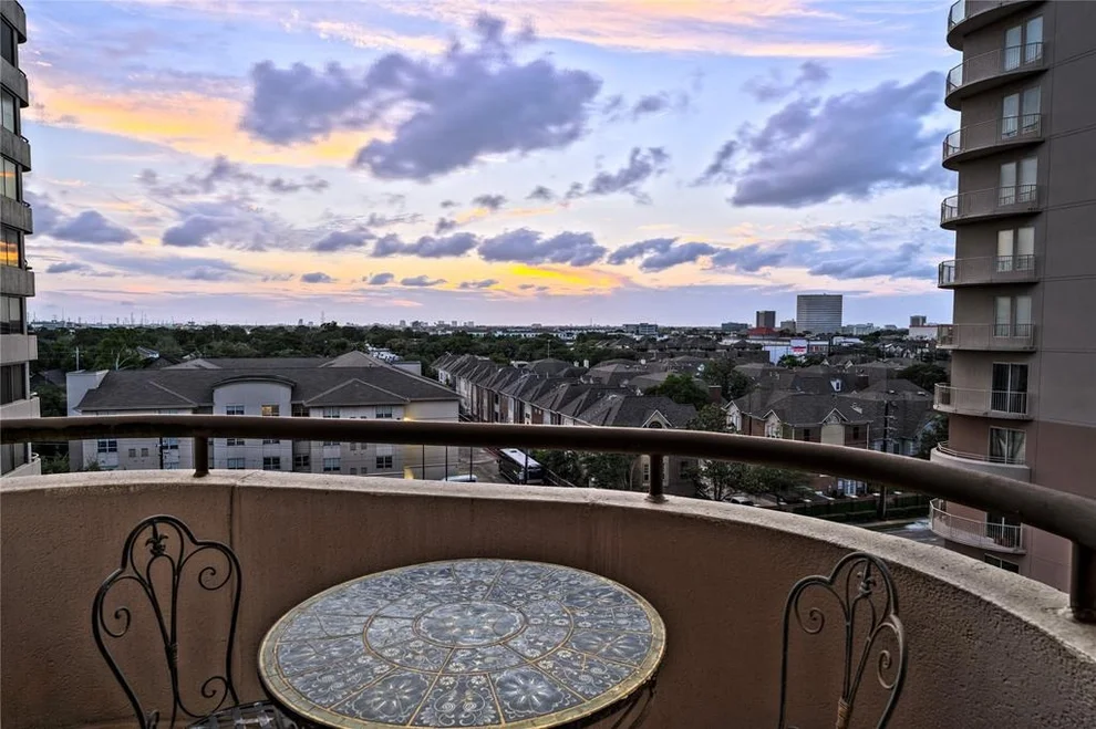 Unit for sale at 3525 Sage Road, Houston, TX 77056