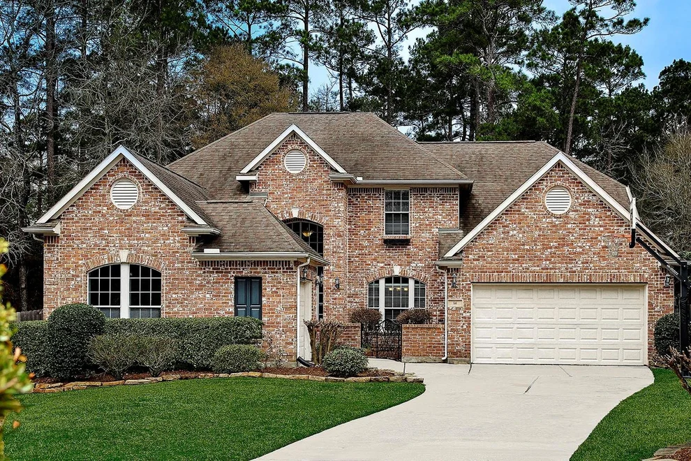 Unit for sale at 14 Mercutio Court, The Woodlands, TX 77382