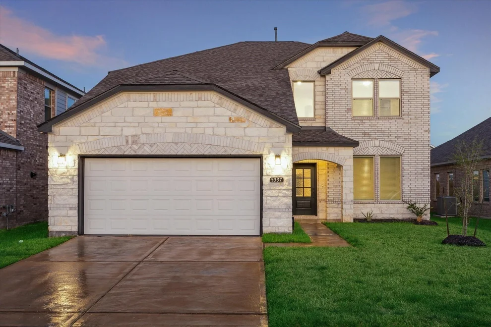 Unit for sale at 5337 Camerford Court, Alvin, TX 77511