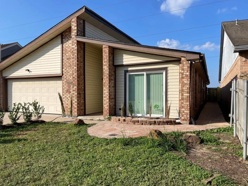 Unit for sale at 2850 Creekway Circle, Missouri City, TX 77459