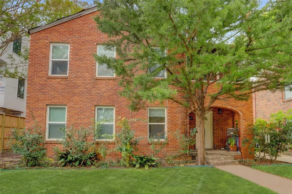 Unit for sale at 413 W Saulnier Street, Houston, TX 77019