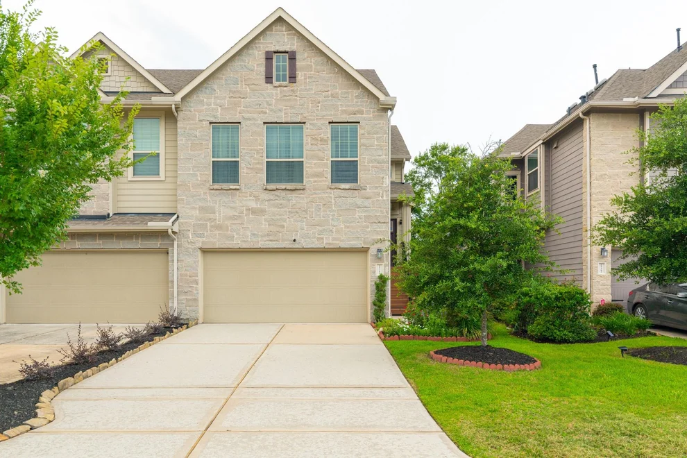 Unit for sale at 25366 Fallen Acorn Court, Porter, TX 77365