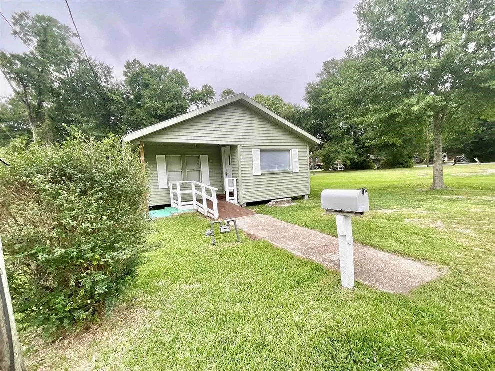Unit for sale at 655 N 2nd Street, Silsbee, TX 77656