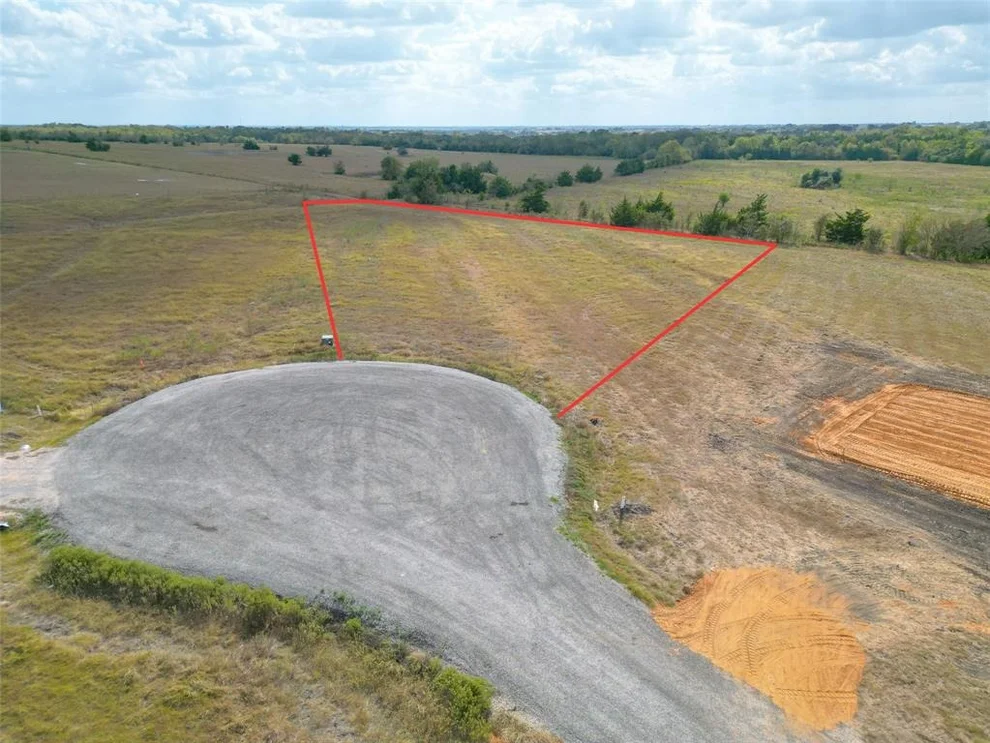 Unit for sale at 8 Independence Tr, Burton, TX 77835