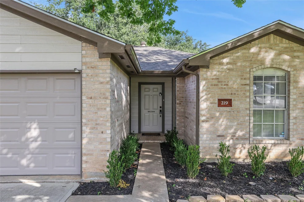 Unit for sale at 219 Cape Conroe Drive, Montgomery, TX 77356