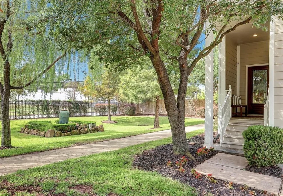 Unit for sale at 3303 New Garden View Lane, Houston, TX 77018