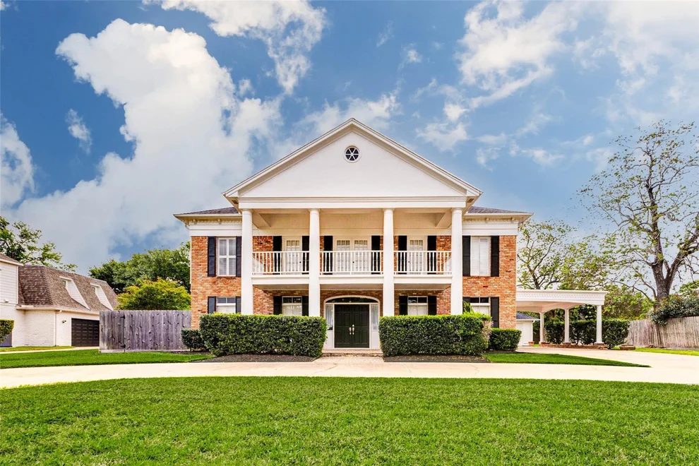 Unit for sale at 1327 E Vistawood Drive, Houston, TX 77077