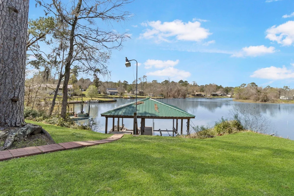 Unit for sale at 1281 Creeklake Drive, Onalaska, TX 77360
