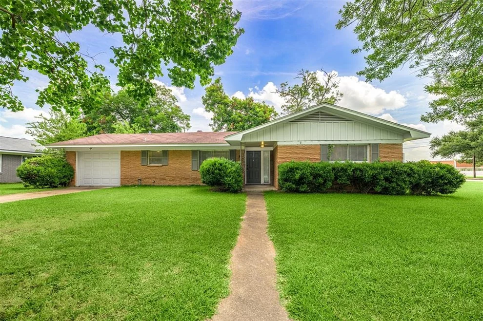 Unit for sale at 1503 Woodson Lane, Brenham, TX 77833