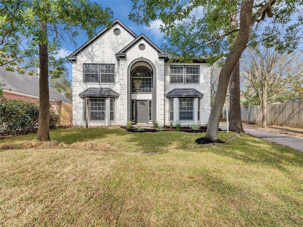 Unit for sale at 138 N Dreamweaver Circle, The Woodlands, TX 77380