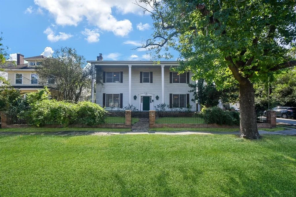 Unit for sale at 1125 Jackson Boulevard, Houston, TX 77006