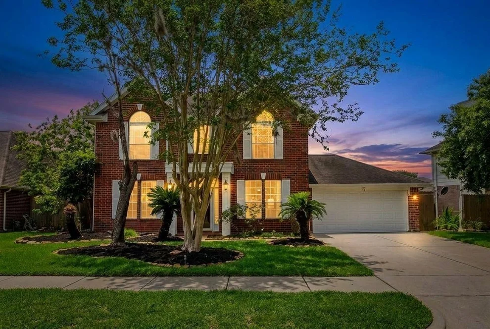 Unit for sale at 1808 Oakland Circle, Pearland, TX 77581