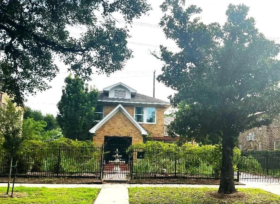 Unit for sale at 2417 Blodgett Street, Houston, TX 77004