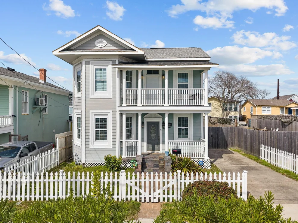 Unit for sale at 3806 Avenue S, Galveston, TX 77550