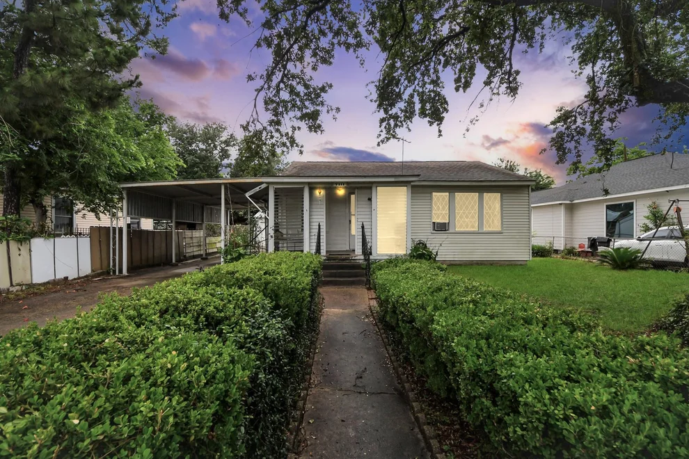 Unit for sale at 7111 Quince Street, Houston, TX 77087
