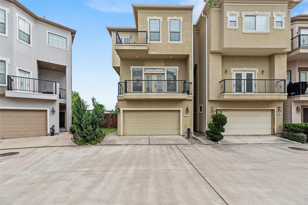 Unit for sale at 1146 Hempstead Villa Lane, Houston, TX 77008