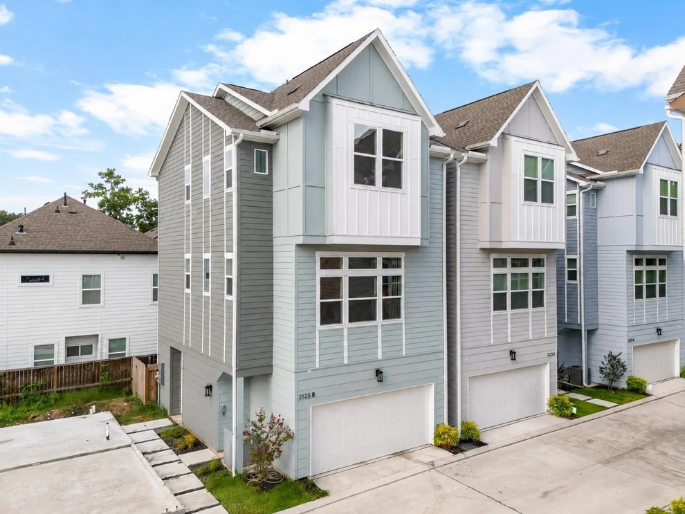 Unit for sale at 2125 Hoskins Drive, Houston, TX 77080