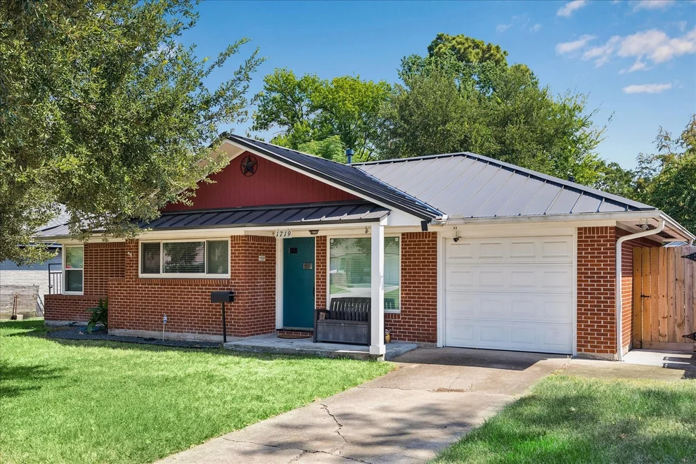 Unit for sale at 1719 Wilde Rock Way, Houston, TX 77018