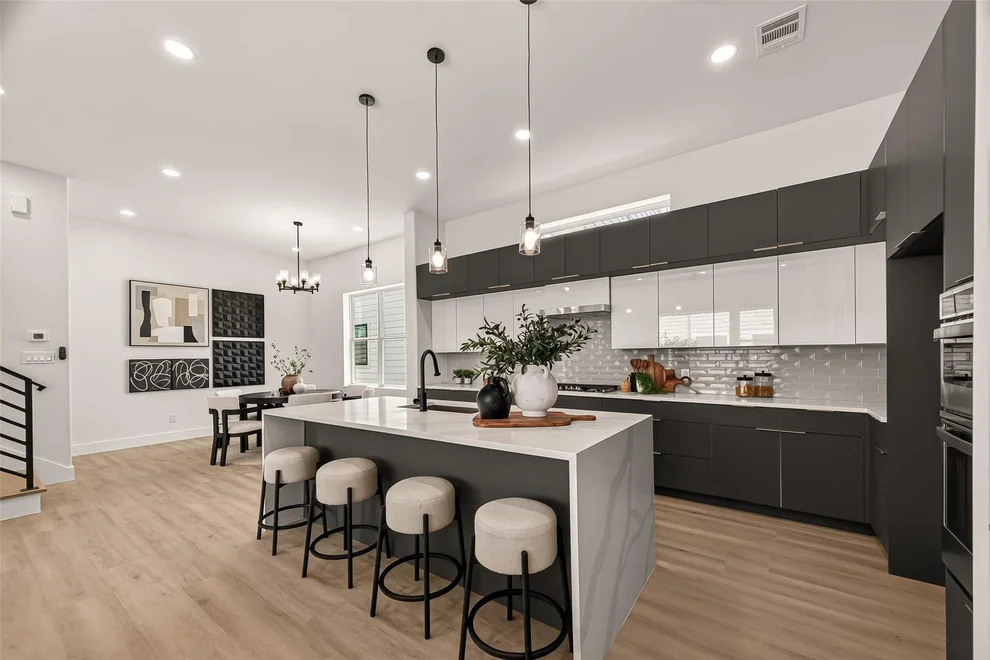 Unit for sale at 1105 Wilson St, Houston, TX 77019