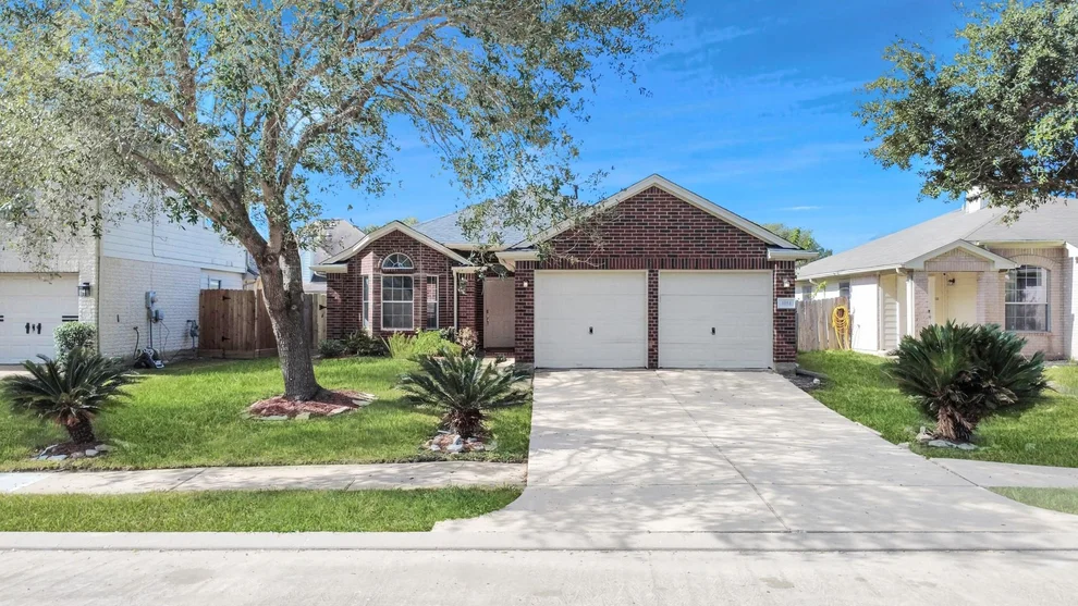 Unit for sale at 4014 Teal Vista Court, Fresno, TX 77545