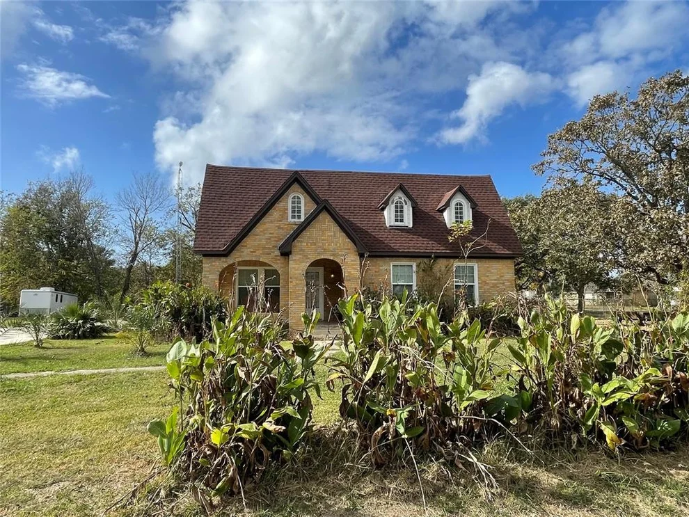 Unit for sale at 809 4th Street, Palacios, TX 77465