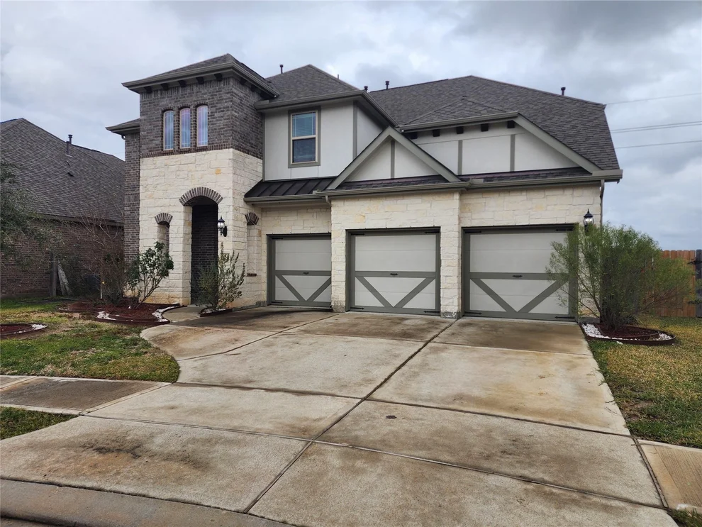 Unit for sale at 6802 Regal Lakes Drive, Katy, TX 77493