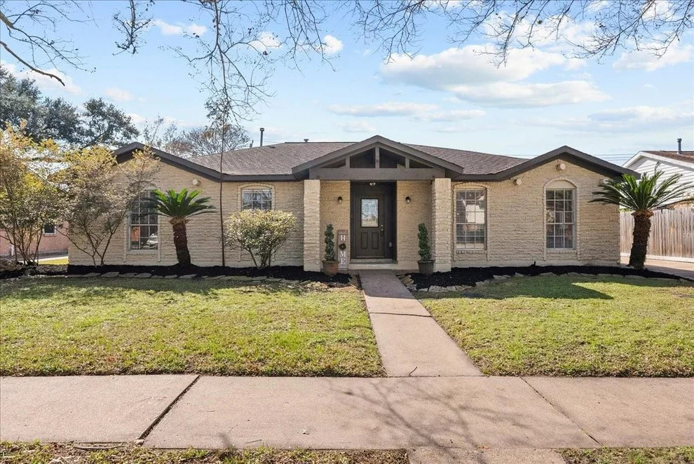 Unit for sale at 15514 Diana Lane, Houston, TX 77062