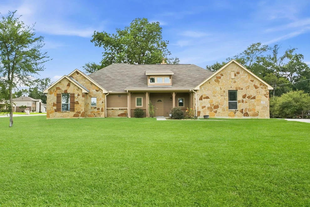 Unit for sale at 13303 Hidden Manor Court, Willis, TX 77318
