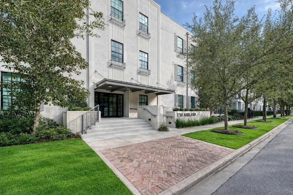 Unit for sale at 1714 Ashland Street, Houston, TX 77008