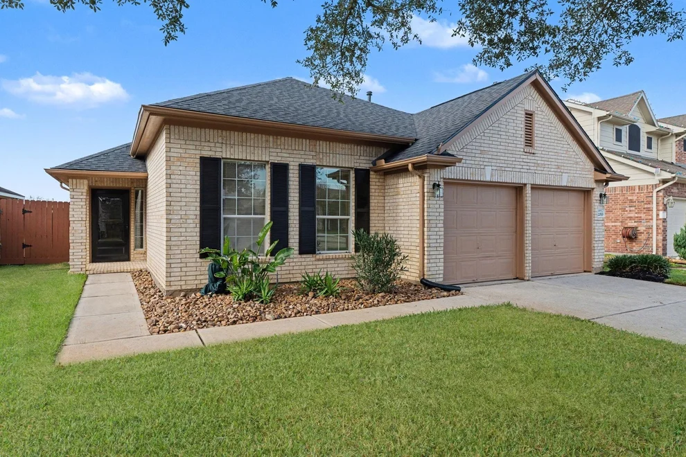 Unit for sale at 20519 Spring Bluff Lane, Spring, TX 77388