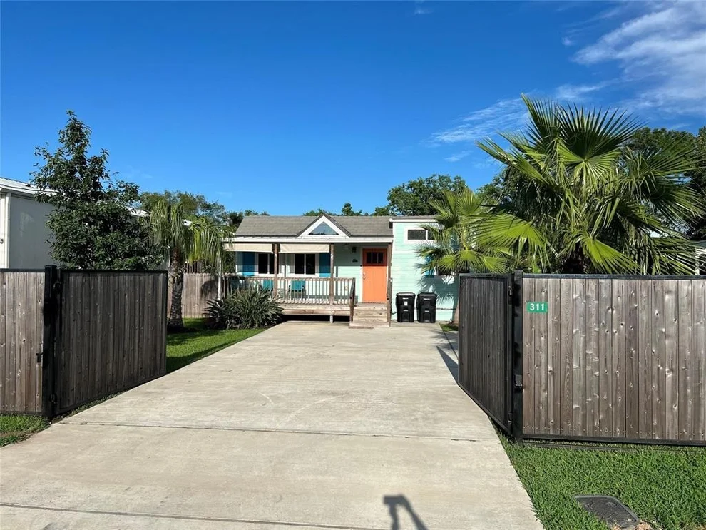 Unit for sale at 311 8th Street, San Leon, TX 77539
