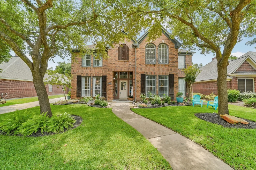 Unit for sale at 15610 Township Glen Lane, Cypress, TX 77433