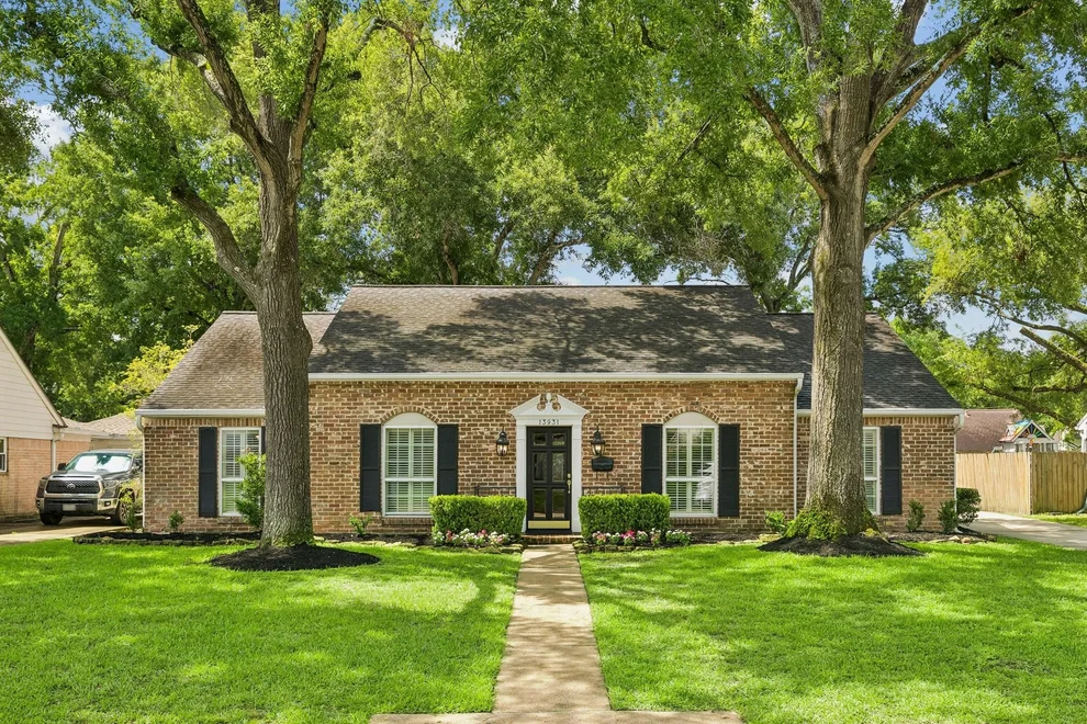 Unit for sale at 13931 Barryknoll Lane, Houston, TX 77079