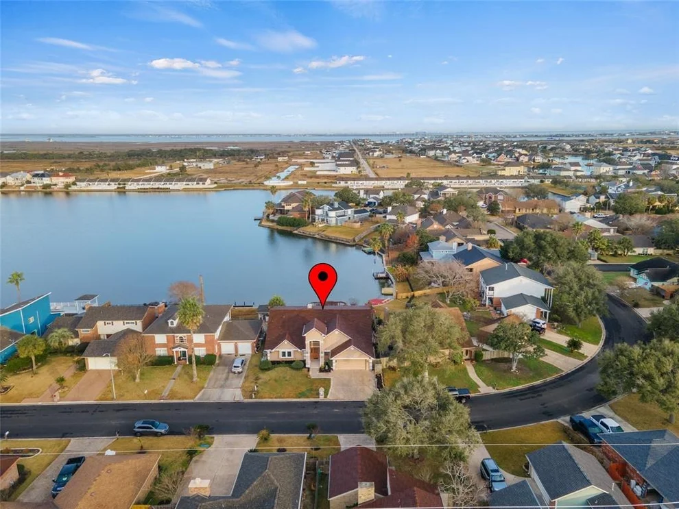 Unit for sale at 18 Quintana Drive, Galveston, TX 77554