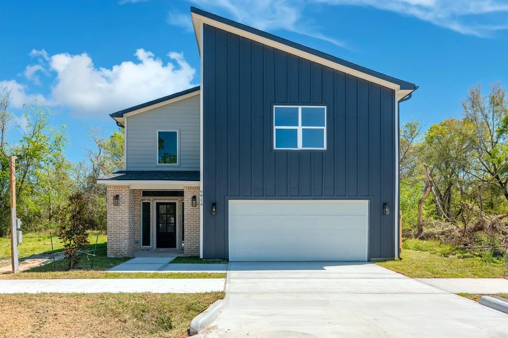 Unit for sale at 6814 Champion Lane, Houston, TX 77091