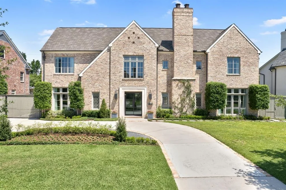 Unit for sale at 5322 Lynbrook Drive, Houston, TX 77056