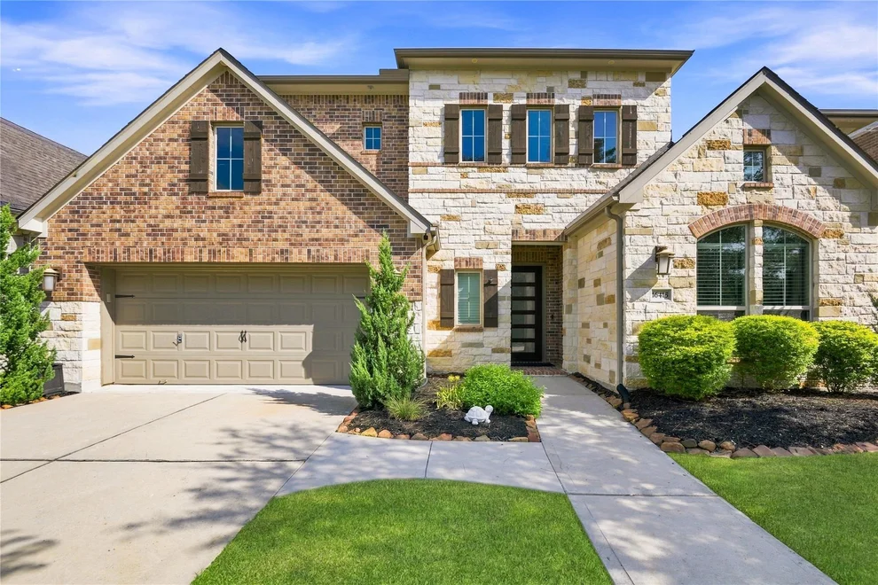 Unit for sale at 16415 Whiteoak Canyon Drive, Humble, TX 77346