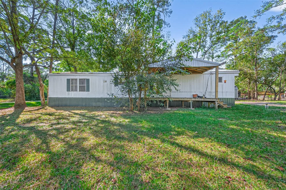 Unit for sale at 14 County Road 2400, Hull, TX 77564