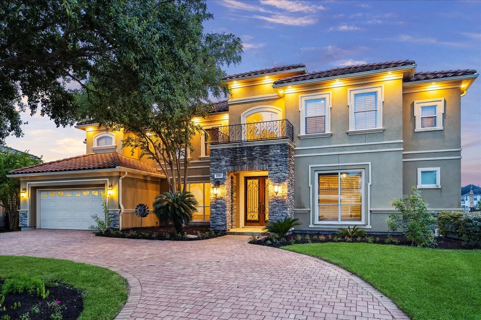 Unit for sale at 2050 Diamond Springs Drive, Houston, TX 77077