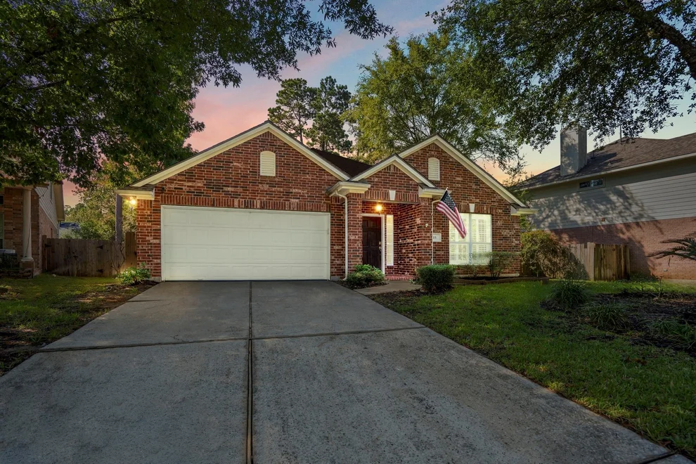 Unit for sale at 15 Heron Hollow Court, Spring, TX 77382