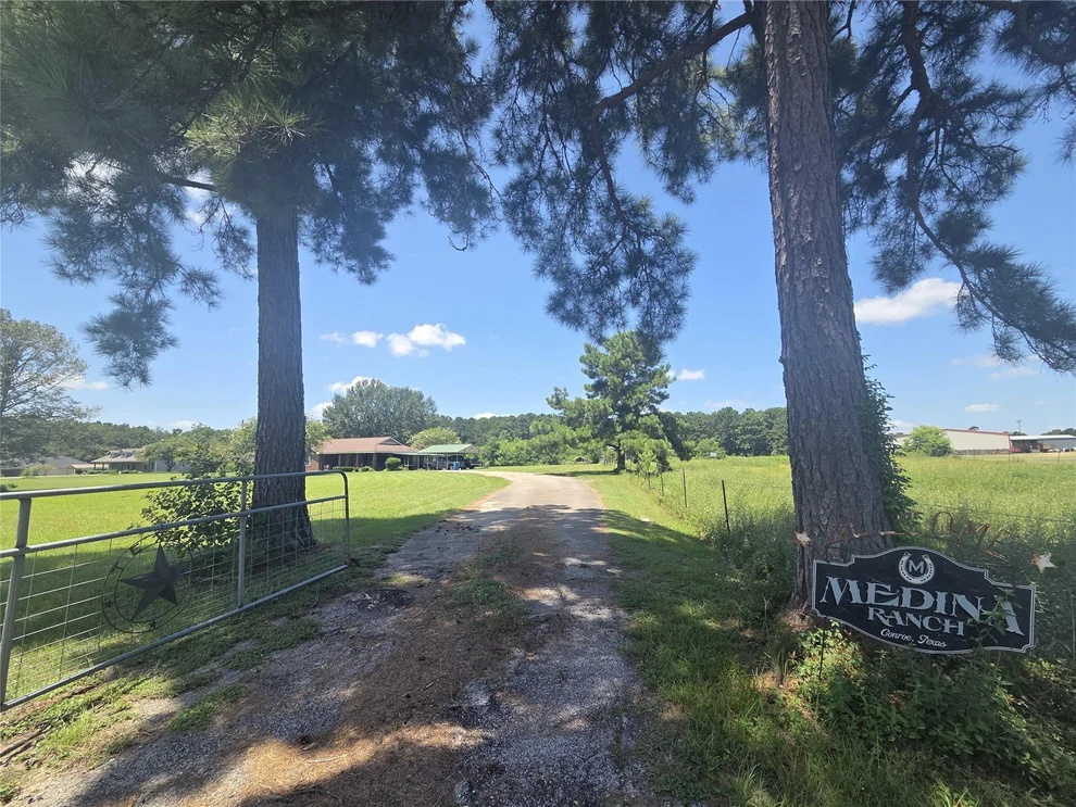 Unit for sale at 9703 Roda Drive, Conroe, TX 77303
