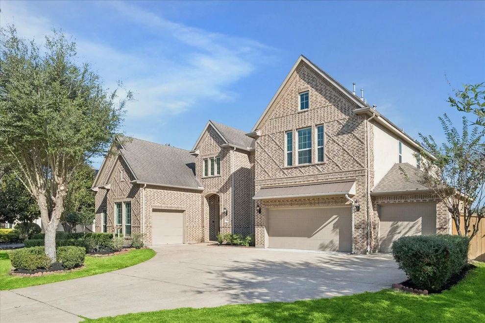 Unit for sale at 3027 Dahlgren Trail, Sugar Land, TX 77479