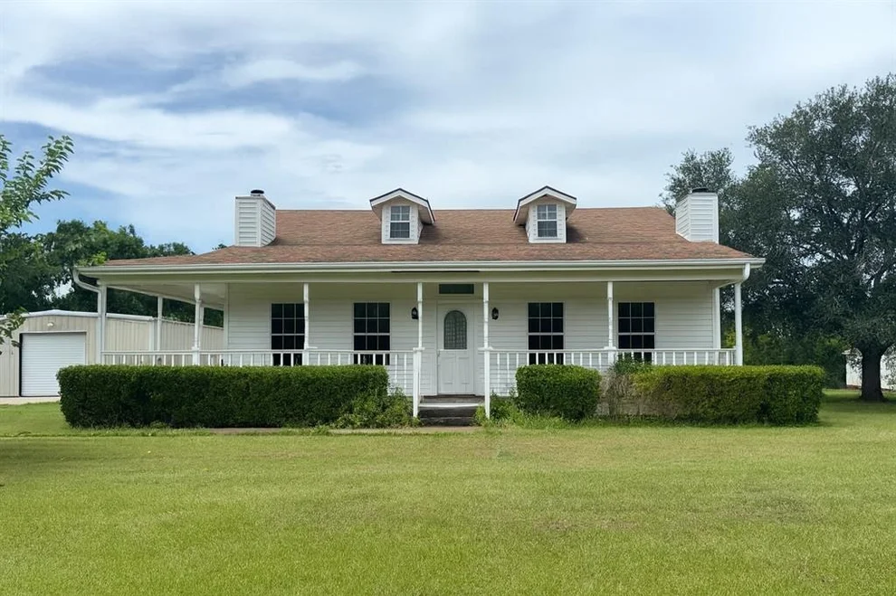 Unit for sale at 10022 Oberrender Road, Needville, TX 77461