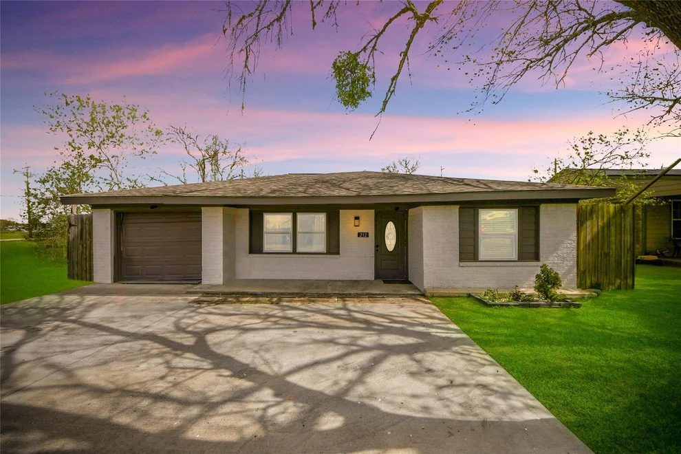 Unit for sale at 212 S Avenue D, Freeport, TX 77541