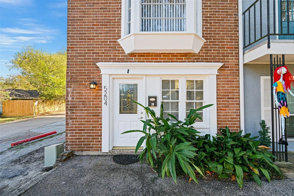 Unit for sale at 5204 Arboles Drive, Houston, TX 77035